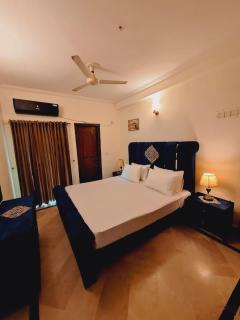 2 Bed Designer Apartment Wifi Neflix SELF CHECKIN - Islamabad - 0