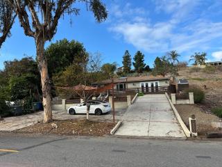 Leucadia One-Mile-Away-Beach-Home - Encinitas - 8
