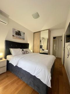 White Homes 45 • Central Point - Podgorica - 7