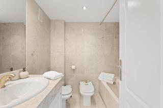 Unmatched Location, Breathtaking Views, Garage - Marbella - 8