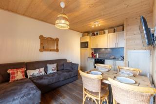 Les Cariolettes - Vue montagne et jardin - 9