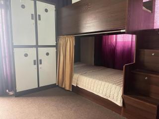 Pizza Street Hostel - 8