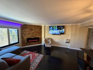 Unique 2 Bed, 2 Bath with In & Out Night Skiing - Snowshoe - 3