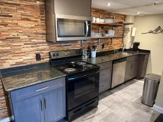 Unique 2 Bed, 2 Bath with In & Out Night Skiing - Snowshoe - 8