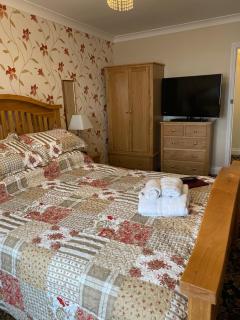 Barons Court - 3