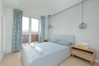 Charming Apartment with a Balcony in Rzeszów by Noclegi Renters - Rzeszów - 0