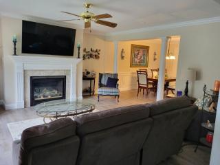 Beautiful 1 acre 4 bd 3 bath non-smoking home - Knoxville - 7