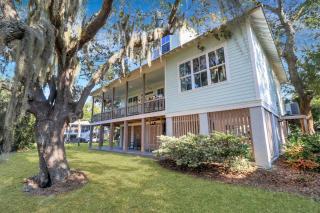 Oyster Cove - Close To Everything - 0