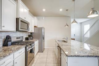 Resort Getaway with Game Room 11 Mi to Disney! - Davenport - 4