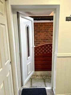 Lovely Double Room with En Suite and separate private entrance - Kingshurst - 1