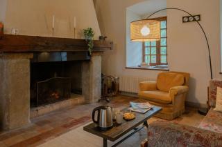 LA CHARTREUSE DE LA SYLVE BÉNITE family home - - 2