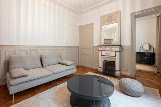 2 bdr apt Saint Lazare Galeries Lafayette Paris 8 - Paris - 8