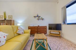 Qawra Beachside Bliss - St Paul's Bay - 9