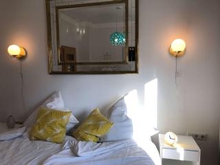 In Mainstockheim mit Balkon, Kamin, 50 Schritte zu Radweg, ideal for Long Stay, 4 Singles in Single Rooms - Mainstockheim - 8