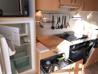 In Mainstockheim mit Balkon, Kamin, 50 Schritte zu Radweg, ideal for Long Stay, 4 Singles in Single Rooms - Mainstockheim - 9
