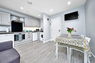 Stylish apartment close to Causeway Coast & Glens - 5
