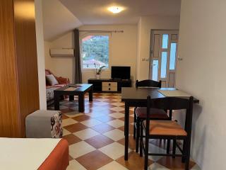 Livade 15 - Herceg-Novi - 8