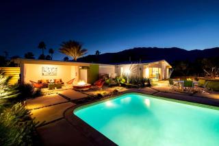 House of the Sun MCM Home With Pool And Hot Tub - Palm Springs - 1