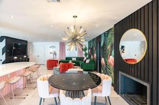 Blush Oasis with Resort Style Backyard - Palm Springs - 4