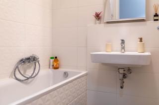 Blue River Apartment with Sauna&Gym and Parking - Budapest - 2