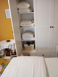 Private Room and Bathroom in a Home Stay, Own Floor, Ten Mins Walk to Cork City Ctr - Cork - 3