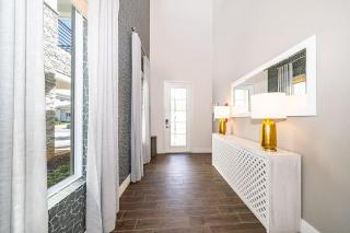 The Entertaining Bear's Den-TB006 - 3