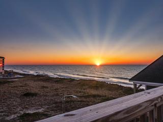 Beachside Family Fun by Sea Scape Properties - North Topsail Beach - 0