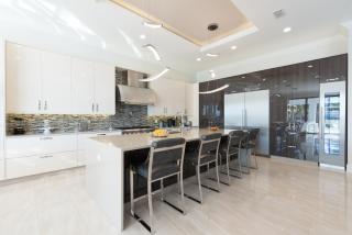 The Superhero Haven-TT276 - 1