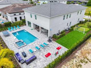 The Reunion Retreat-TT426 - 0