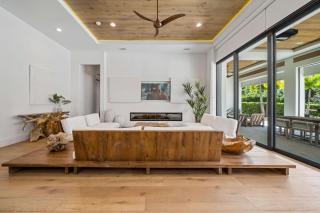 The Ultra-Modern Mansion-TT387 - 2