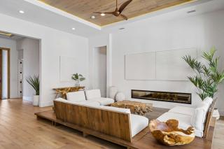 The Ultra-Modern Mansion-TT387 - 1