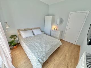 Seaside Family Home with Wraparound Balcony - Blue Zone Homes - 5