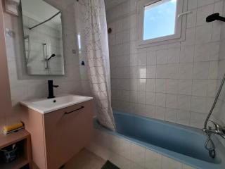 Chambre Villa Virginie Confort, Cuisine équipée, WiFi Parking jardin, Idéal couple, famille ou télétravail, Accès rapide Paris, Aéroport d'Orly - 1
