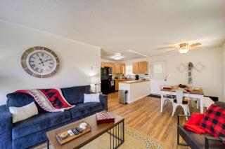 Walk to Beech Mtn Slopes Cozy Condo with Fireplace! - Beech Mountain - 6