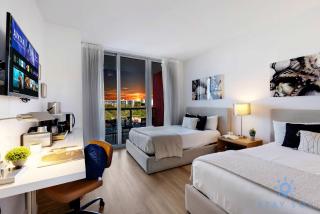 Lovely Studio with Amazing Views & Pool - Hallandale Beach - 0