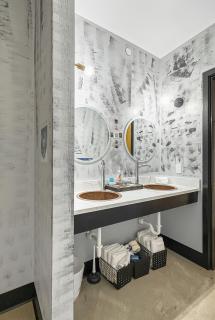 Star Wars Themed Sleeping Pod With Kitchen Onsite - Pacific - 2