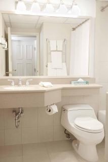 Ethan Allen Hotel - 8