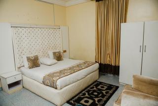 HomeAway Apartment Hotel - Akure - 9