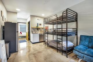 Family Staycation Suite Near Stlouis With Pool - Pacific - 9