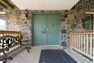 SlopeSide Chalet at Blue Mountains 6 BR and a View - Blue Mountains - 3