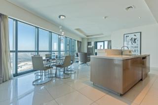 67th Floor 3BR Apt with Pool & Gym Near Burj Khalifa - 5