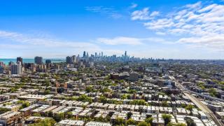1 Bedroom with Rooftop and Wrigley Views - Chicago - 4