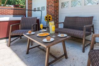 King Bed Exec Suite Hot Tub, Gym, Grill & Laundry - Kernersville - 6