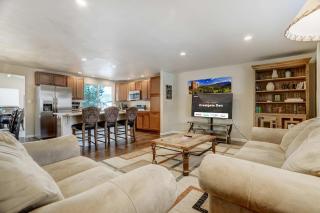 Crestgate Den Family Games Frisbee Golf & Views - 3