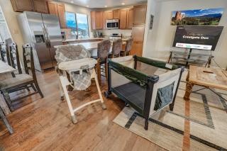 Crestgate Den Family Games Frisbee Golf & Views - 1