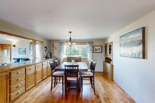 Reedsport Hideaway - 4