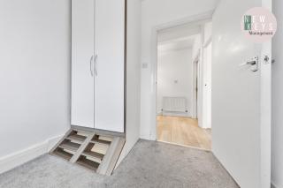 Heathrow Lodge, Contractors, Relocators - Hanworth - 7