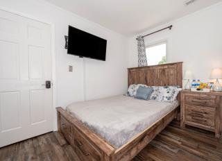Firepit Games Grill Hot Tub Arcade & King Bed - Kernersville - 2