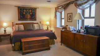 Mountain Creek Tavern - - 2