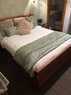 Brooklands 5 Star Guest House - 4